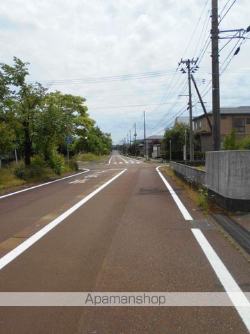 その他　前面道路（その他）まで0m