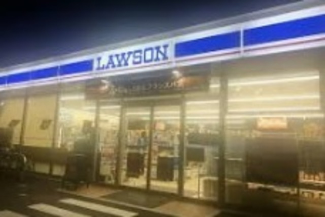 コンビニ　ローソン船橋栄町店（コンビニ）まで359m