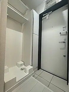 玄関　参考写真：別部屋タイプ