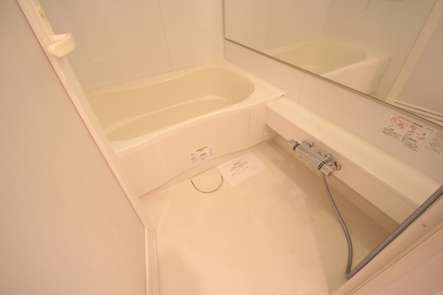 バス・シャワールーム　※別室の参考写真です
