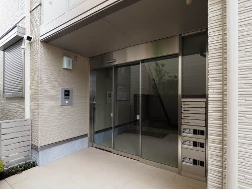 建物外観　オートロックでセキュリティーも安心です。