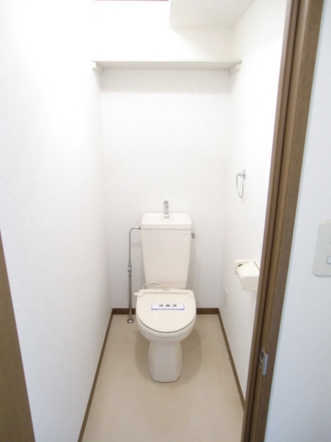 トイレ　ウォシュレット付きます