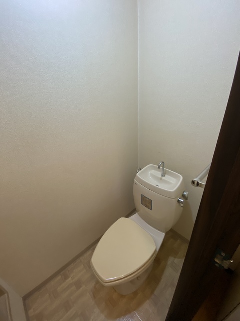【高槻市緑が丘のアパートのトイレ】