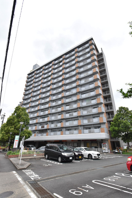 ＵＲ日比野の建物外観