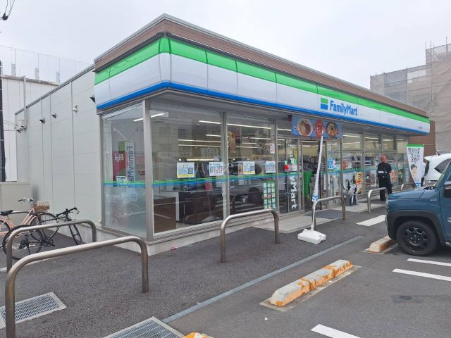 コンビニ　ファミリーマート 八王子大塚店（コンビニ）まで501m