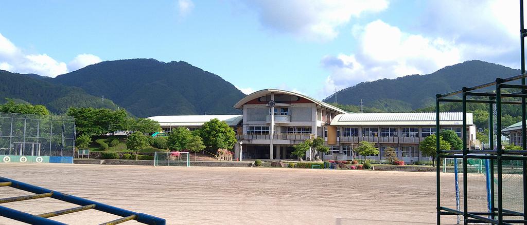 【リトメゾン鍋屋の小学校】