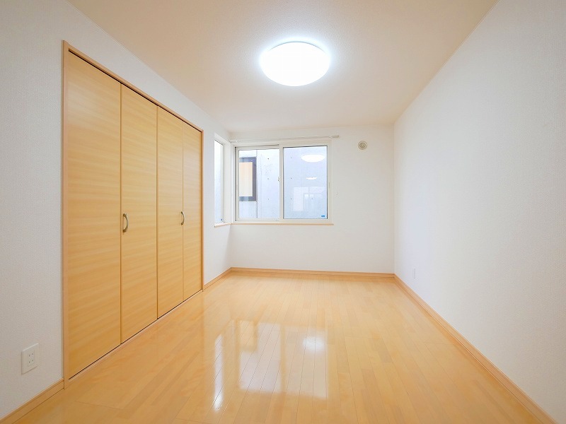 その他部屋・スペース　ベッドルームも広くて使いやすいです♪