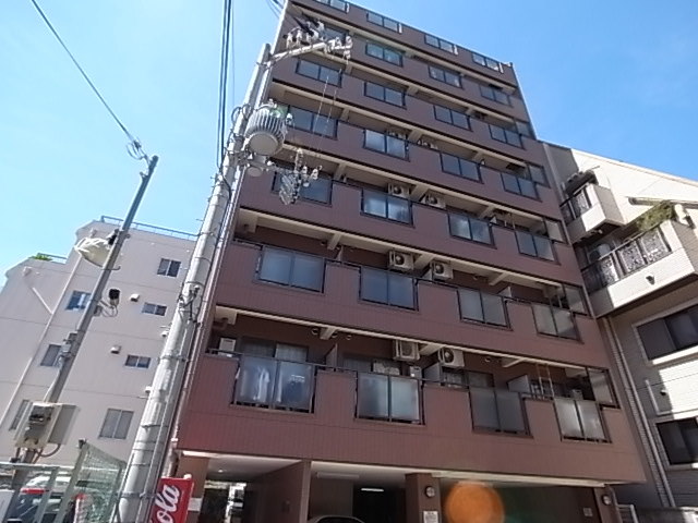 【グローリー元町の建物外観】