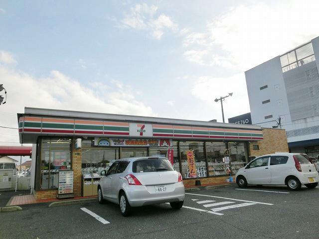 コンビニ　セブン‐イレブン／若松高須東４丁目店（コンビニ）まで930m