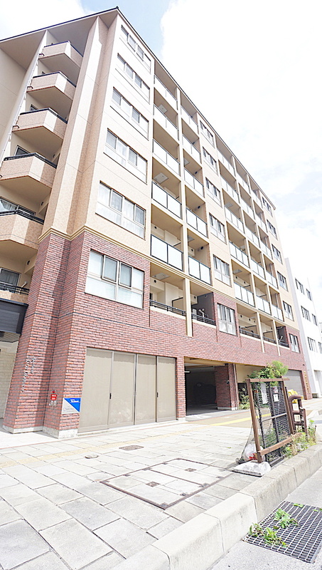 ApartmentGrusOkamachiの外観