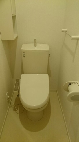 【徳島市川内町のアパートのトイレ】