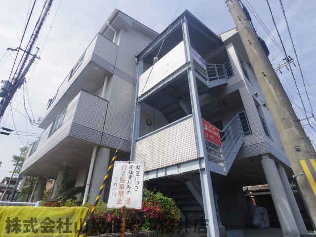 【阿部マンションの建物外観】