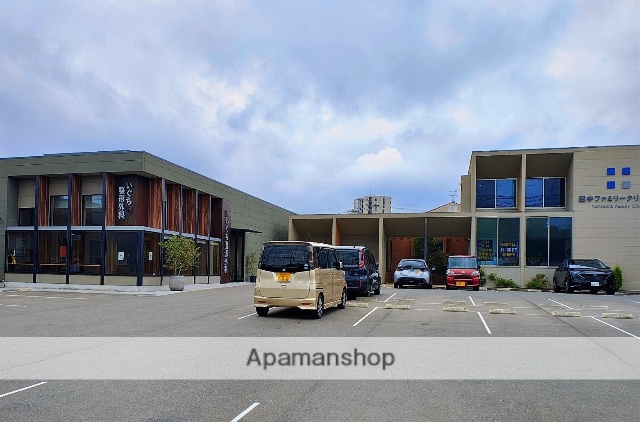 病院　小戸メディカルケアモール（病院）まで624m