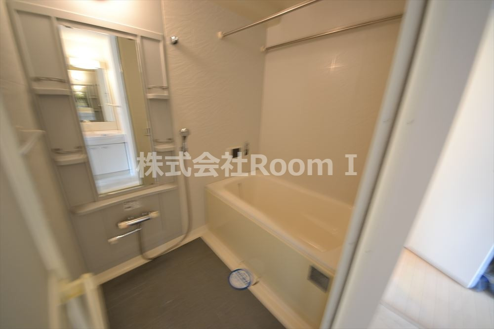 バス・シャワールーム　ゆったり過ごせるお風呂です