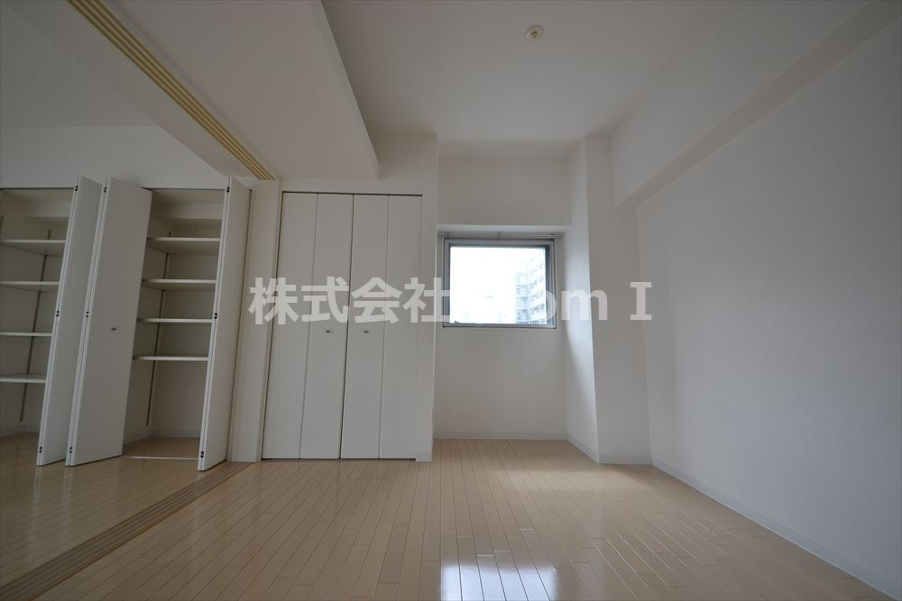 居室・リビング　ゆったりした洋室です