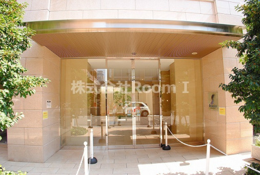 ロビー　落ち着いたロビーです