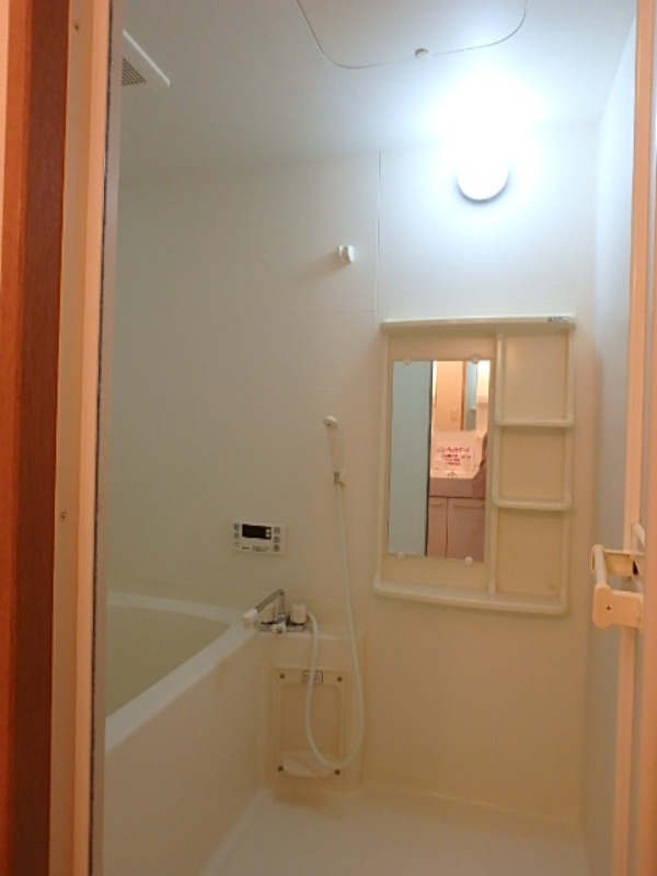 バス・シャワールーム　図面と現状に相違がある場合には現状を優先