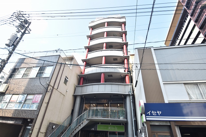 広島市中区大手町のマンションの建物外観