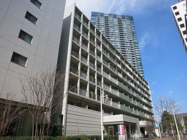 江東区豊洲のマンションの建物外観