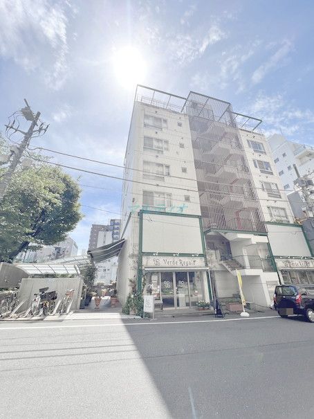 千代田区東神田のマンションの建物外観