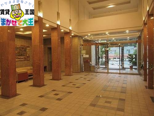 【長崎市滑石のマンションのロビー】