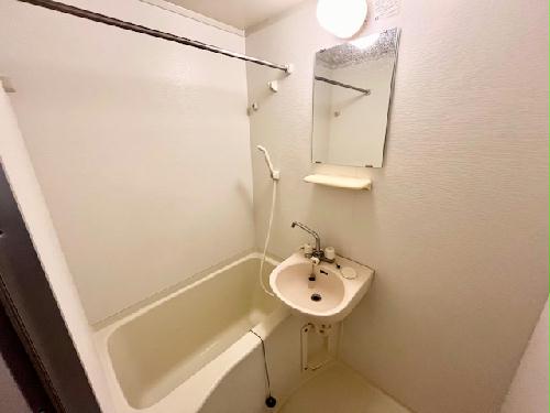 バス・シャワールーム　設備・使用は号室により異なる為、現状を優先いたします