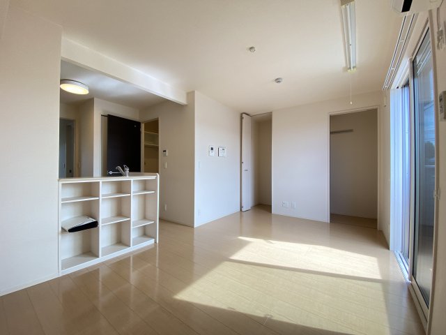 居室・リビング　イメージ(反転タイプ)