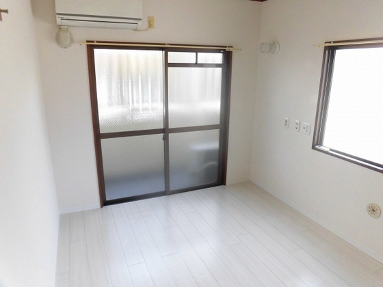 居室・リビング　※別部屋の写真です