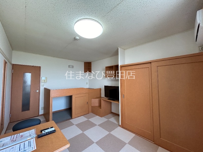 居室・リビング　同型別部屋写真