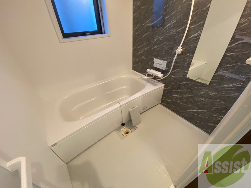 バス・シャワールーム　お風呂になります。一日の疲れを癒してくださいね。