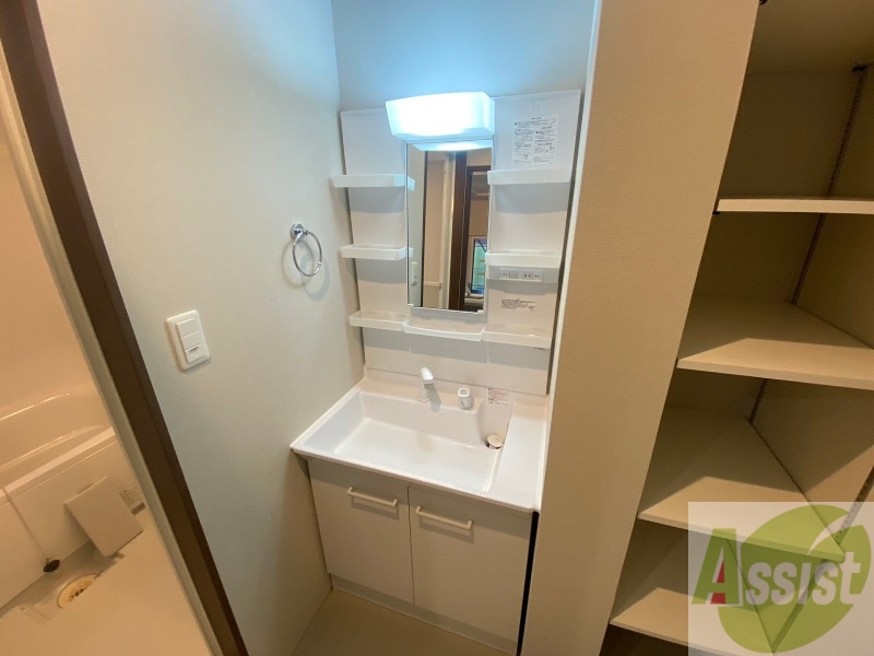 洗面設備　シャンプードレッサーで身支度もラクラクです！