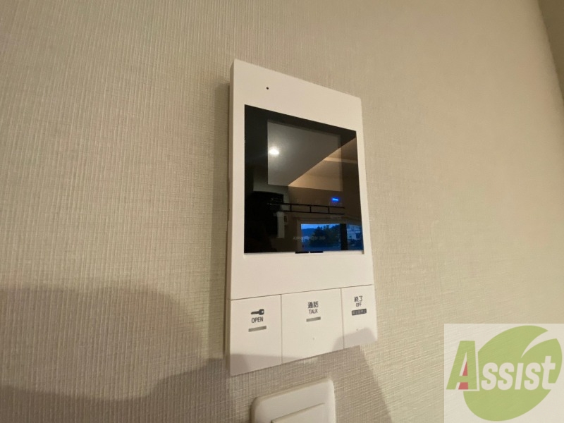 セキュリティ　ＴＶモニター付インターホンです。来客者の顔が見えるので安心！