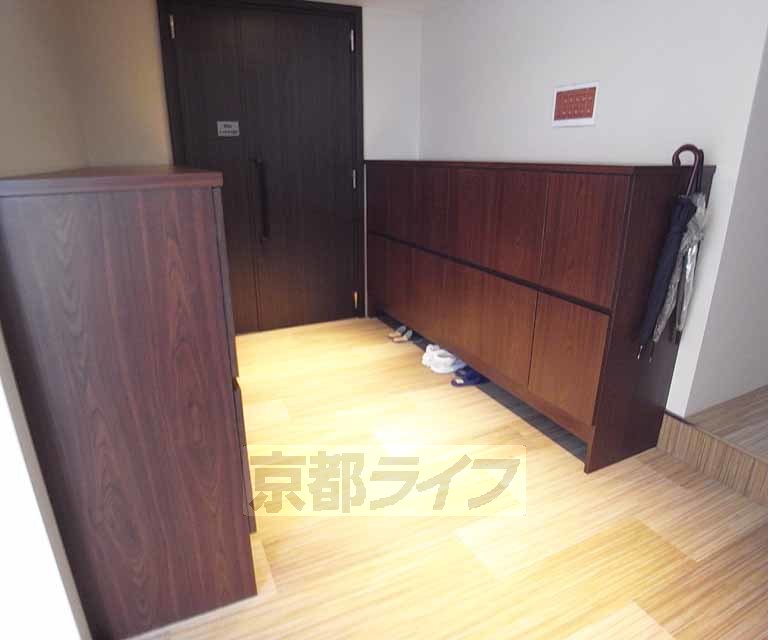 その他　共有スペースのシューズクローゼットです