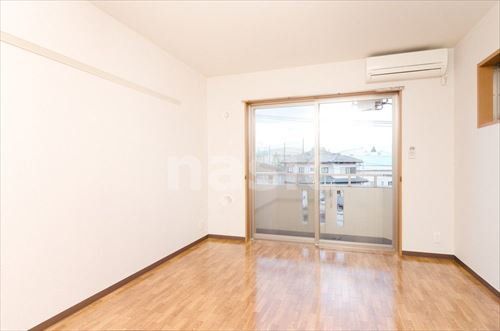 居室・リビング　前部屋広々８帖以上