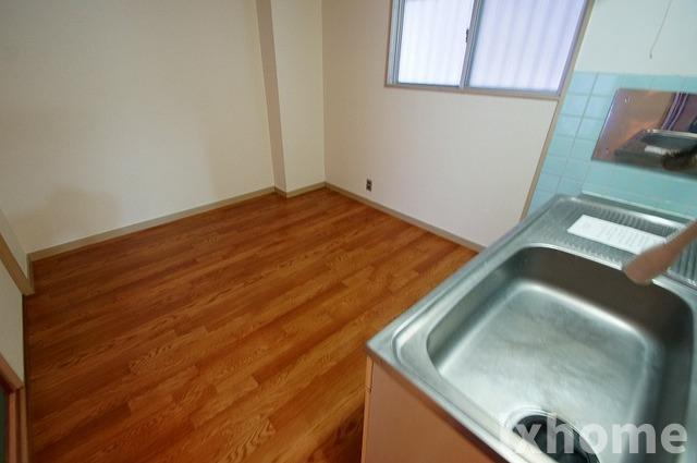 居室・リビング　居間です