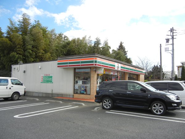 コンビニ　セブンイレブン（コンビニ）まで400m