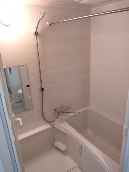 バス・シャワールーム　バストイレ別