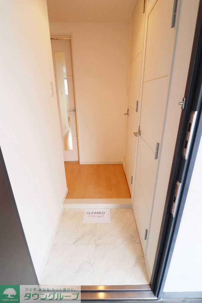 玄関　お部屋探しはタウンハウジングへ♪