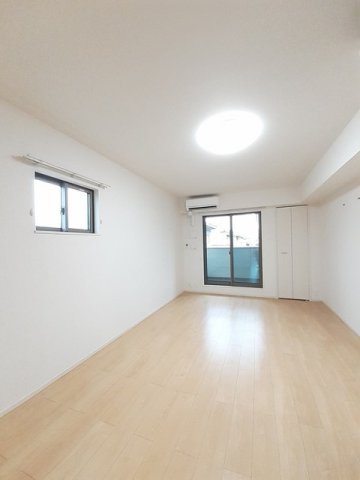 居室・リビング　使いやすい居間です