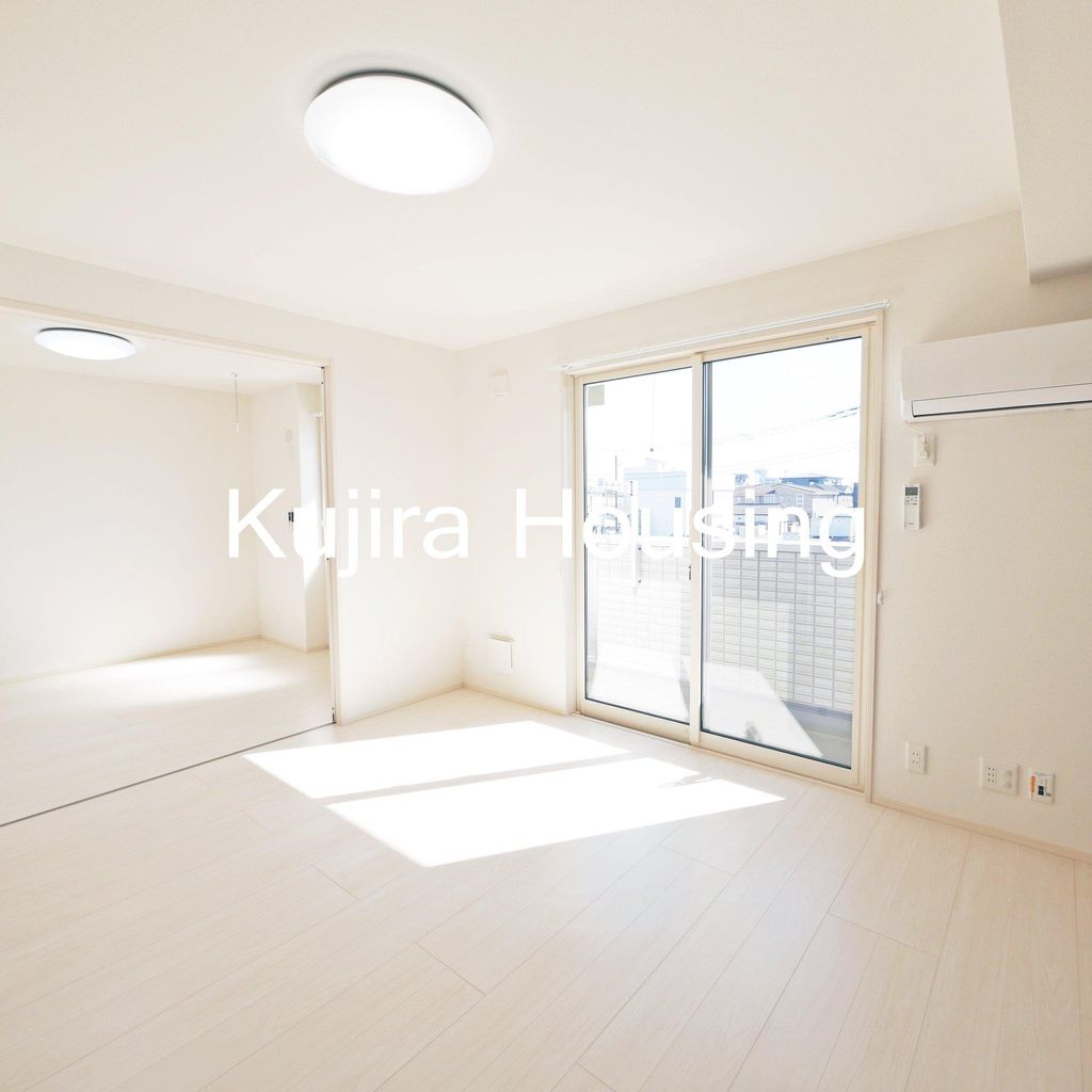 その他部屋・スペース　★照明付きの物件です★