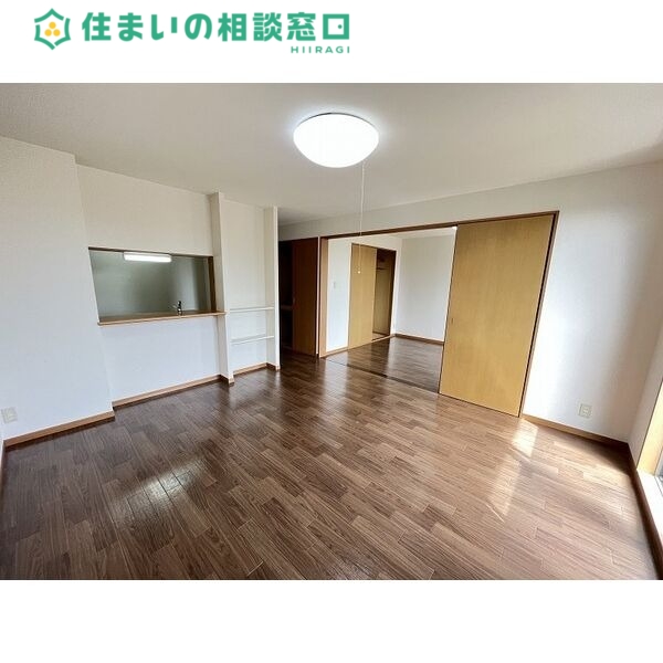 居室・リビング　同型