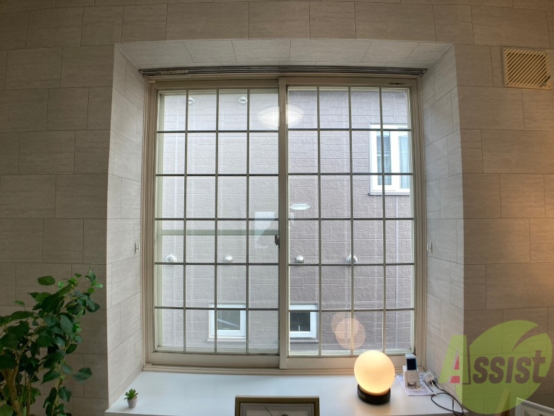 バルコニー　窓が沢山あると日がたっぷり入って気持ち良いですよね！