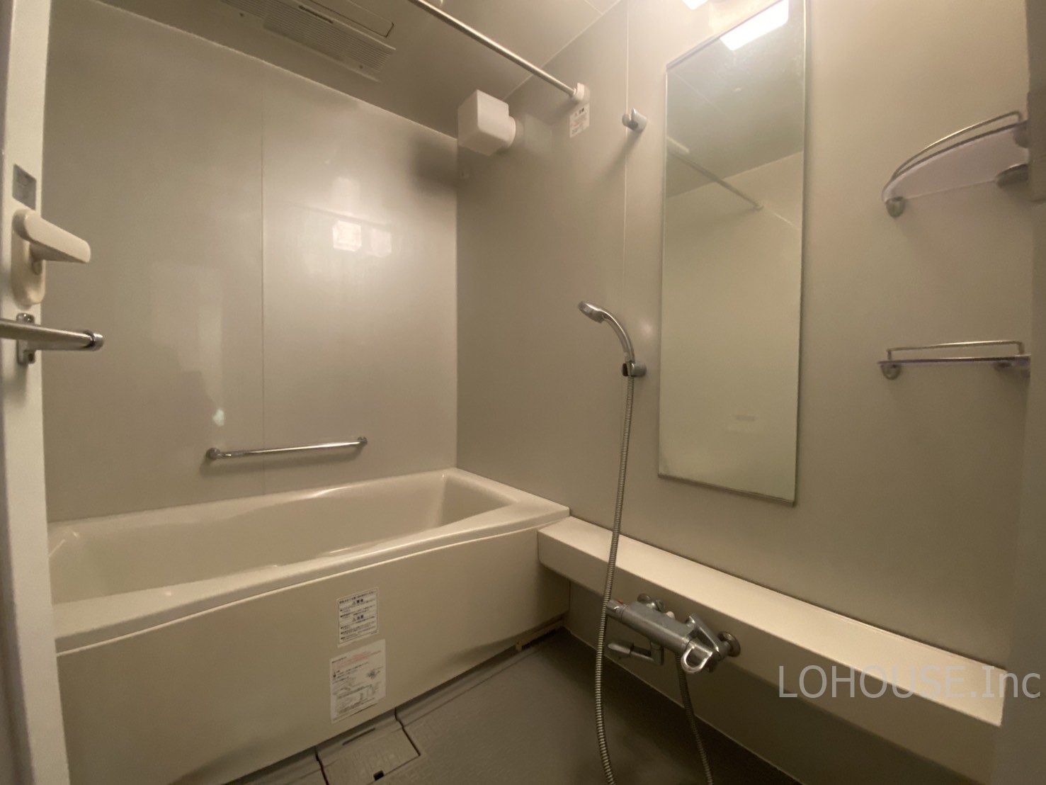 バス・シャワールーム　別室参考画像です。