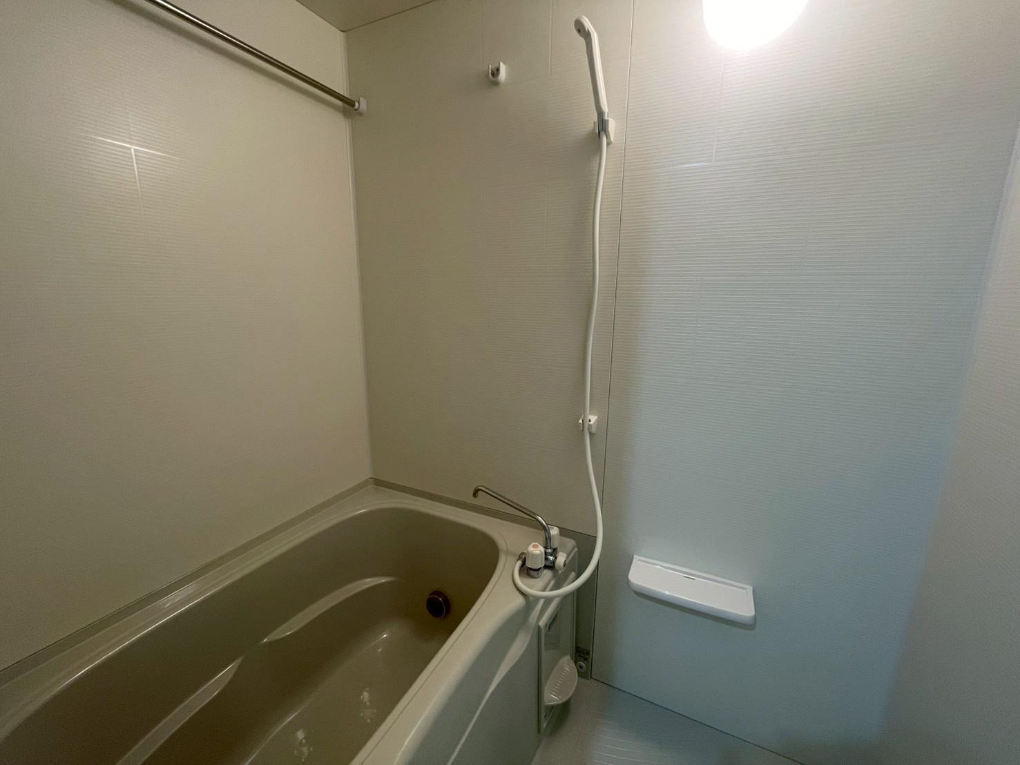 バス・シャワールーム　浴室