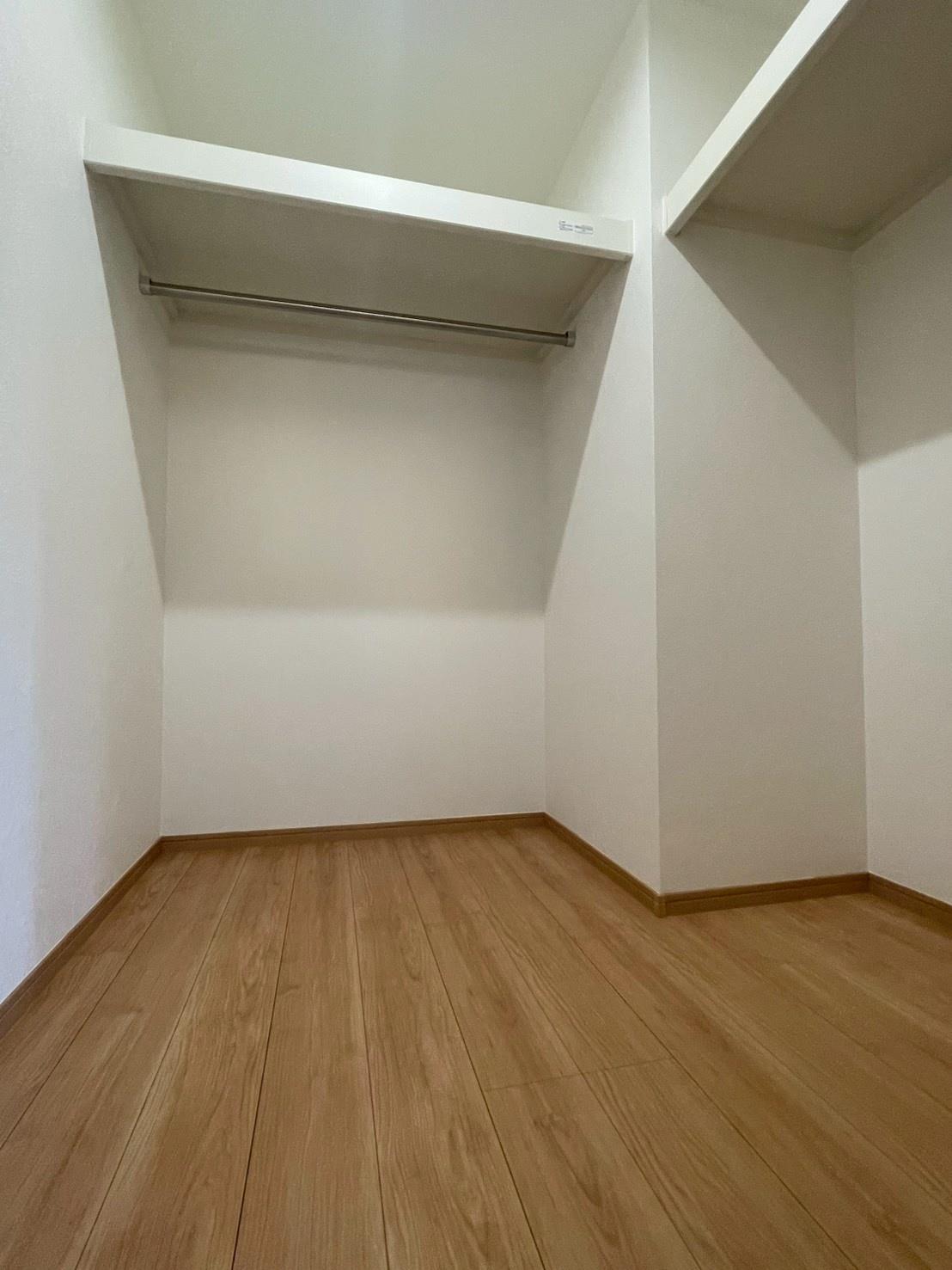 収納　ウォークインクローゼット