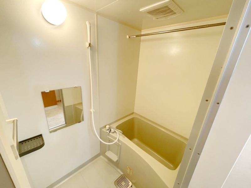 バス・シャワールーム　図面と現状に相違がある場合には現状を優先