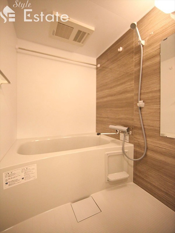 バス・シャワールーム　バスルーム