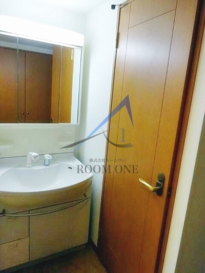 洗面設備　洗面台です。