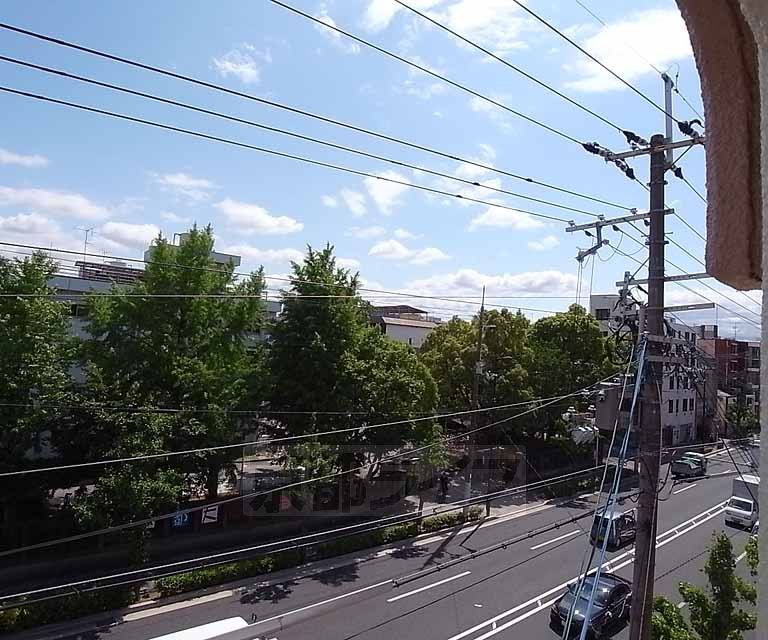 眺望　緑に囲まれています