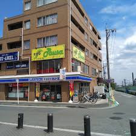 コンビニ　ローソン・スリーエフ十日市場北口店（コンビニ）まで122m